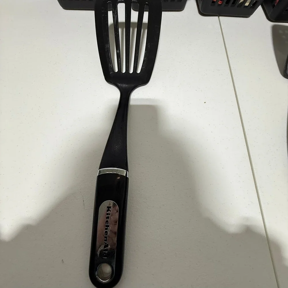 KitchenAid Slotted Turner Spatula Black Nylon‎ Heat Resistant Chrome Accent